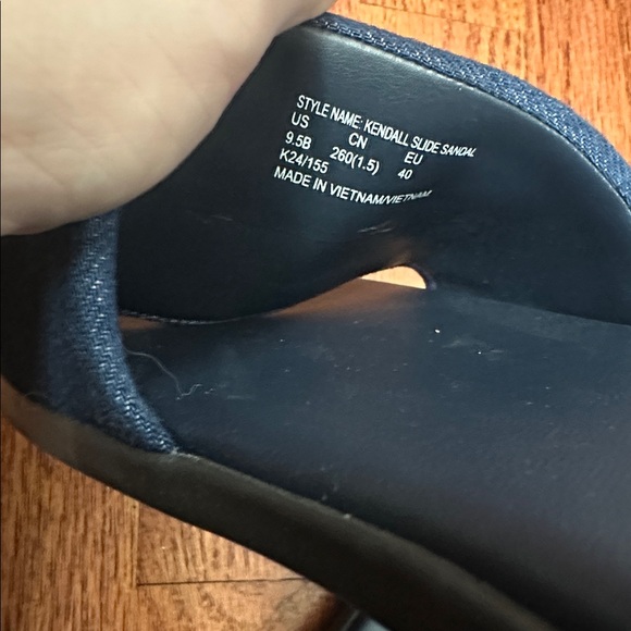 Kate Spade “Kendall” Dark Wash Denim Spade Logo Slide Sandals Size 9.5B - Picture 8 of 8